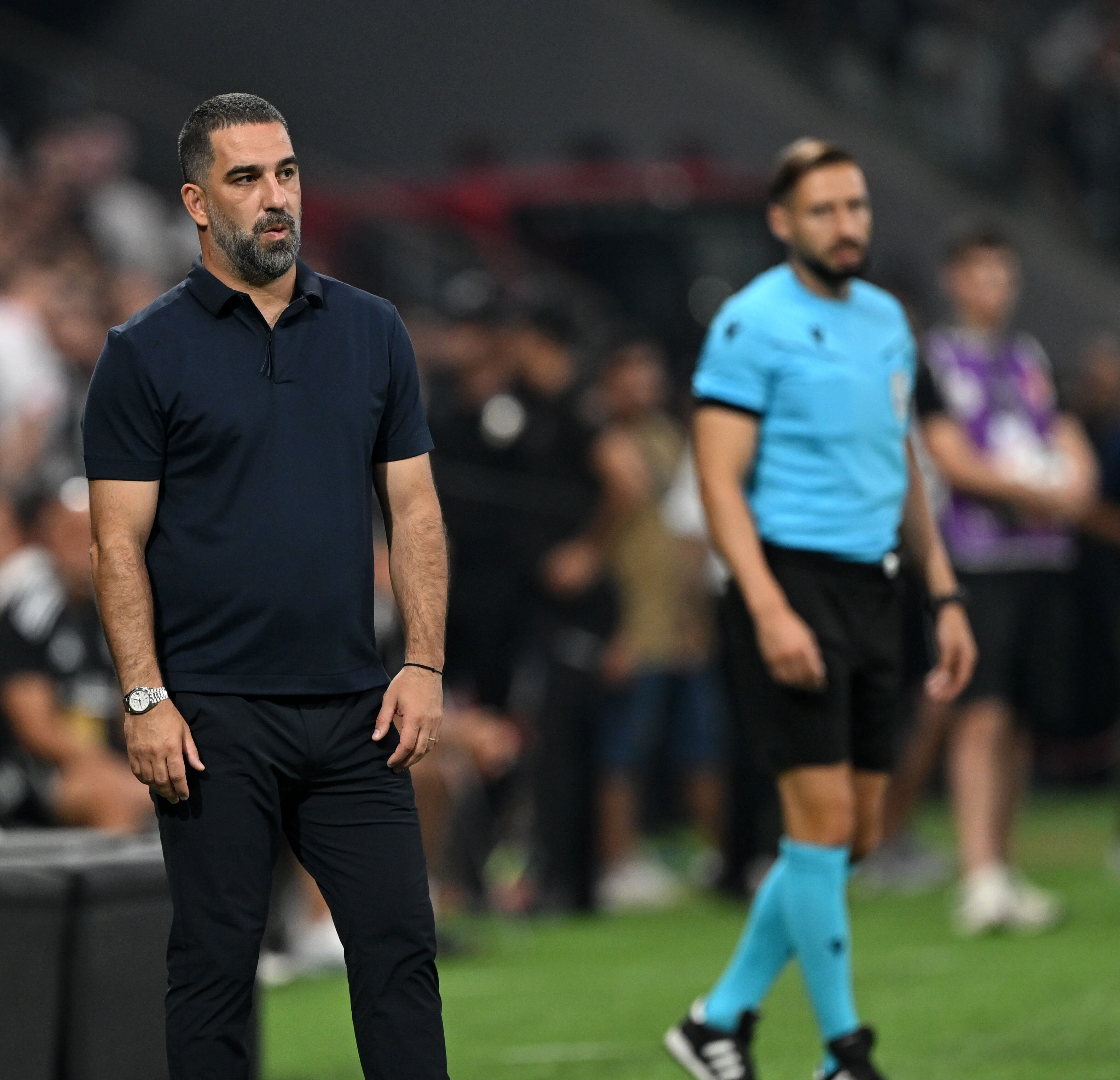 Arda Turan Beşiktaş galibiyeti sonrası tedbirli! "Tur daha bitmedi" diyerek oyuncularını uyardı Arda Turan Beşiktaş galibiyeti sonrası tedbirli! "Tur daha bitmedi" diyerek oyuncularını uyardı - 1. Resim