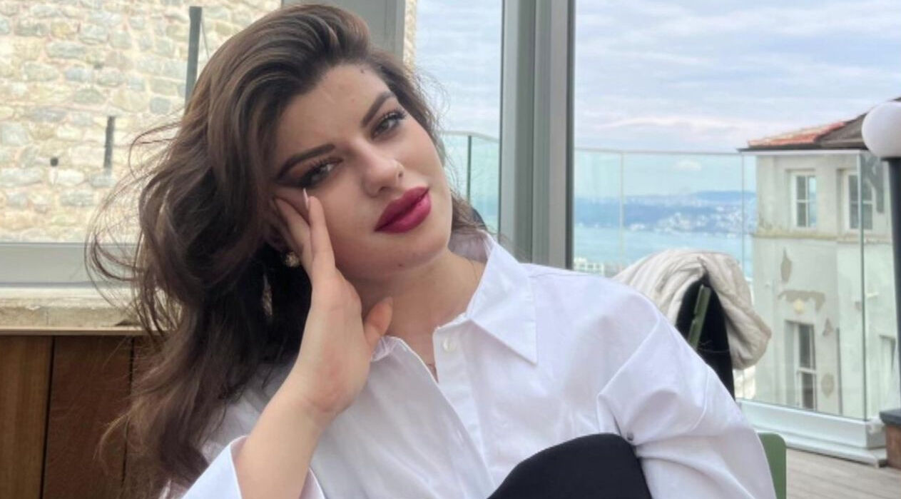 Ayşe Tokyaz cinayetinde tutuklanan 4 polis ve özel güvenlik amirinin suçu ne? Merak edilen soru cevap buldu Ayşe Tokyaz cinayetinde tutuklanan 4 polis ve özel güvenlik amirinin suçu ne? Merak edilen soruya cevap buldu - 2. Resim