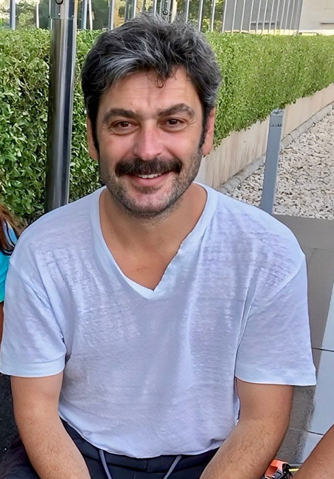 Cihan Albora’nın sakalları gitti, yeni imajı geldi! Tarzı sosyal medyayı ikiye böldü Cihan Albora’nın sakalları gitti, yeni imajı geldi! Tarzı sosyal medyayı ikiye böldü - 3. Resim
