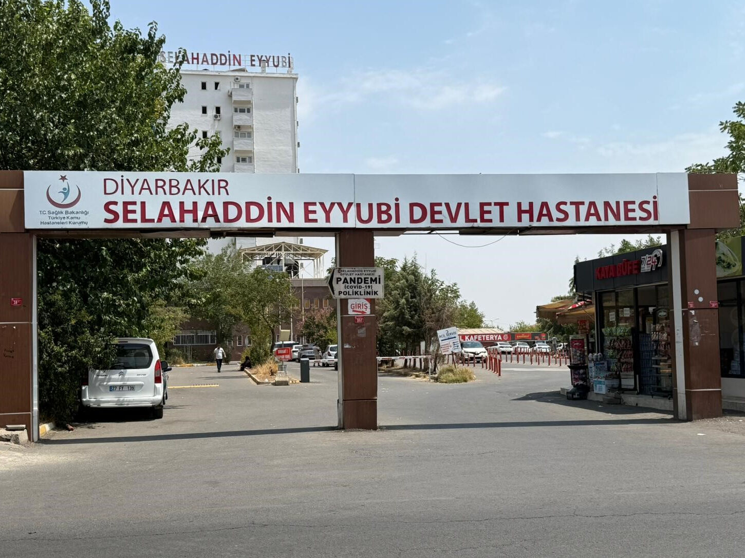Devlet hastanesinde ameliyat skandal! 6 doktor için soruşturma başlatıldı Devlet hastanesinde ameliyat skandal! 6 doktor için soruşturma başlatıldı - 1. Resim