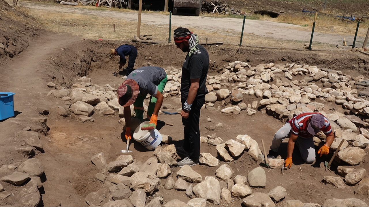 Geçmişi en az bilinen şehirde 4350 yıllık DNA bulundu... Tunceli'nin tarihi burada ortaya çıkıyor Geçmişi en az bilinen şehirde 4350 yıllık DNA bulundu... Tunceli'nin tarihi burada ortaya çıkıyor - 2. Resim