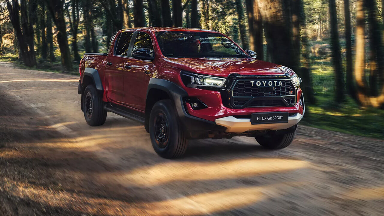 İşte marka marka-model model ÖTV sonrası yeni fiyat listeleri! Toyota Corolla, Renault Clio, Fiat Egea... Toyota HiLux