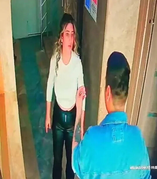 Sevcan Demir cinayetinde yeni görüntüler ve detaylar! Satır kırılıncaya kadar... Sevcan Demir cinayetinde yeni görüntüler ve detaylar! Satır kırılıncaya kadar... - 3. Resim