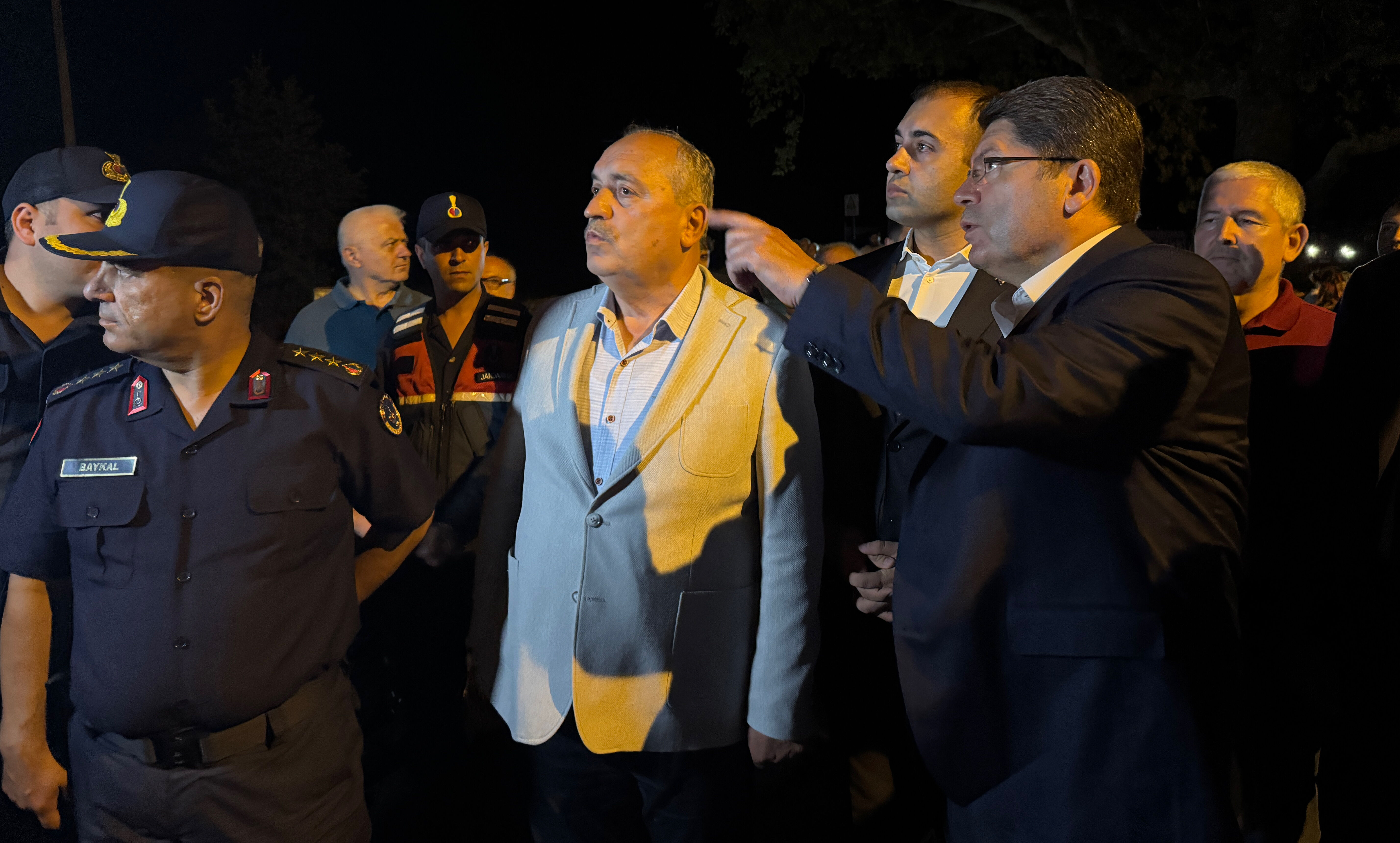 Adalet Bakanı Tunç duyurdu: Yangınlarla ilgili 17 kişi tutuklandı Adalet Bakanı Tunç duyurdu: Yangınlarla ilgili 17 kişi tutuklandı - 1. Resim