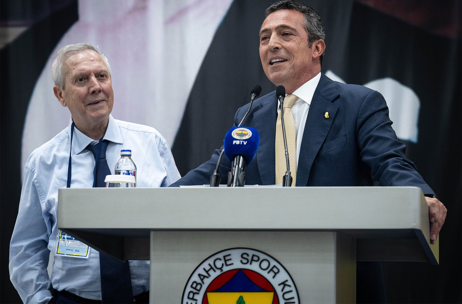 Aziz Yıldırım'dan Hamdi Akın'a çok sert tepki: Bak, beni kendine saldırtma! Aziz Yıldırım'dan Hamdi Akın'a çok sert tepki: Bak, beni kendine saldırtma! - 4. Resim
