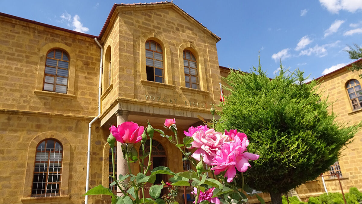 Bu okul 130 yıldır taş gibi ayakta! Edebiyatçılar, tarihçiler, gazeteciler, burada yetişti Bu okul 130 yıldır taş gibi ayakta! Edebiyatçılar, tarihçiler, gazeteciler, burada yetişti - 3. Resim