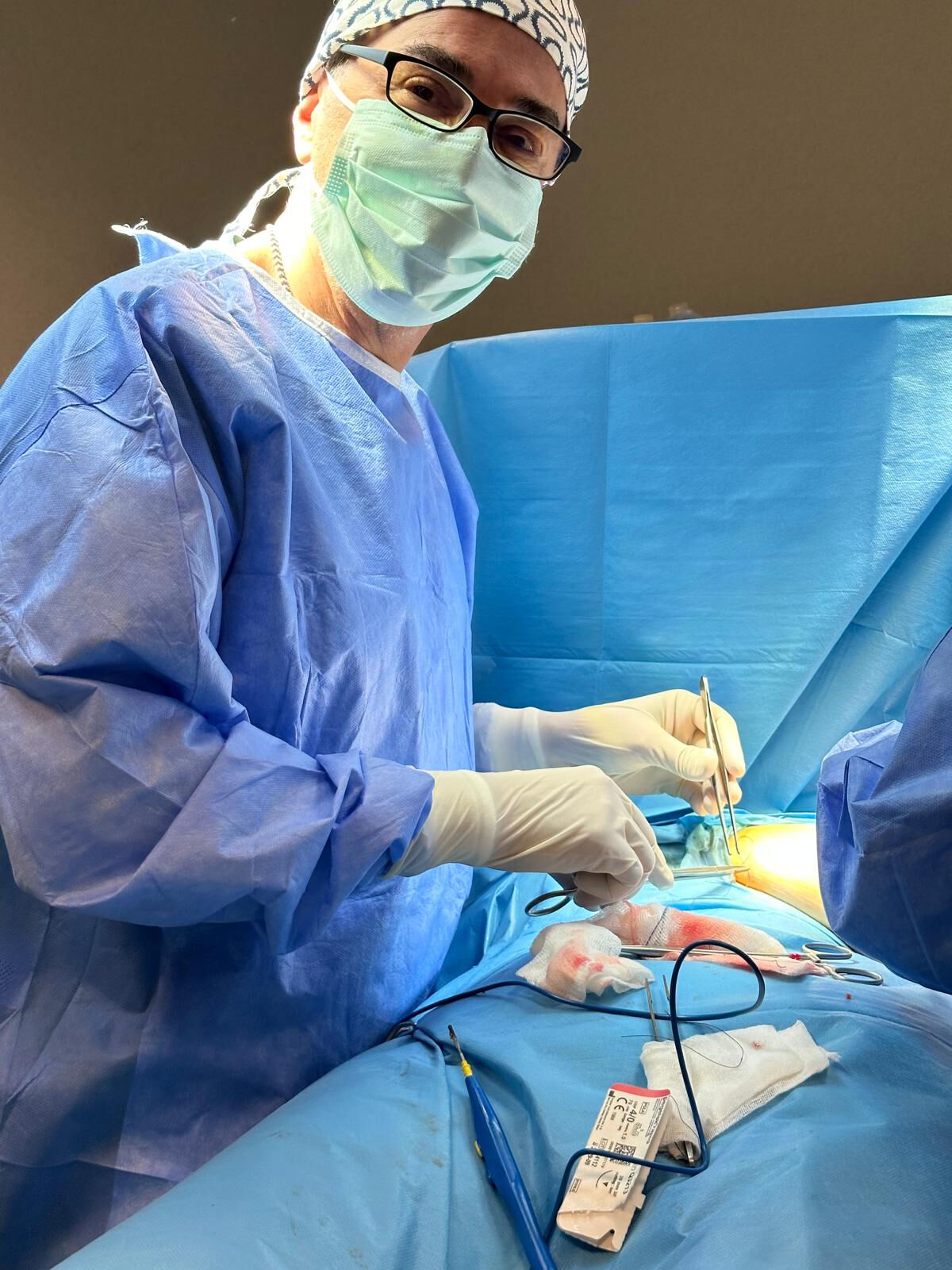 Cerrah Prof. Dr. Mehmet Emin Güneş 30 yıla 40 bin ameliyat sığdırdı Cerrah Prof. Dr. Mehmet Emin Güneş 30 yıla 40 bin ameliyat sığdırdı - 4. Resim