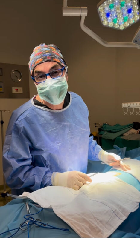 Cerrah Prof. Dr. Mehmet Emin Güneş 30 yıla 40 bin ameliyat sığdırdı Cerrah Prof. Dr. Mehmet Emin Güneş 30 yıla 40 bin ameliyat sığdırdı - 3. Resim