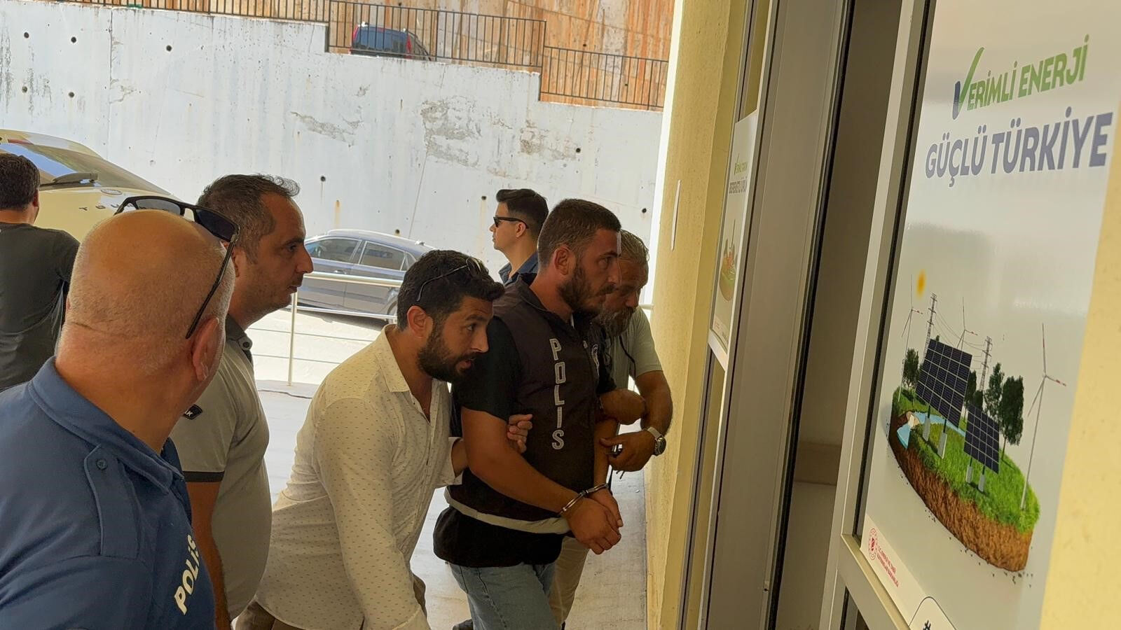 Darp ettiği eşini komaya soktu! Genç kadın hayat mücadelesi veriyor Darp ettiği eşini komaya soktu! Genç kadın hayat mücadelesi veriyor - 1. Resim