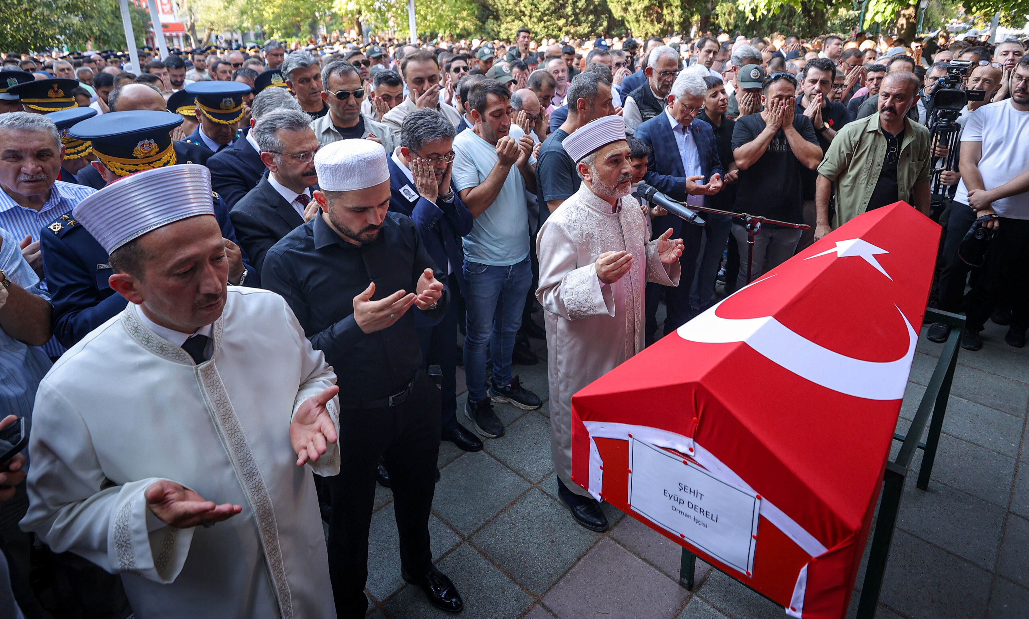 Şehidin Kur'an-ı Kerim okuduğu görüntüler ortaya çıktı Şehidin Kur'an-ı Kerim okuduğu görüntüler ortaya çıktı - 2. Resim