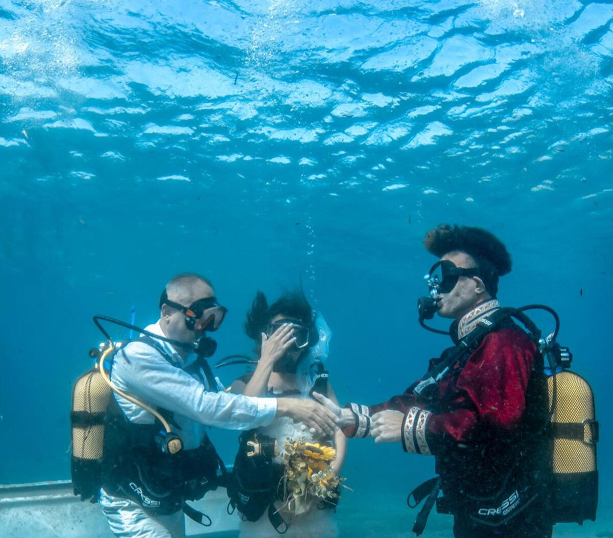 Bir ömür boyu unutmamak için sıradışı nikah! Suyun altında evlendiler - 3. Resim