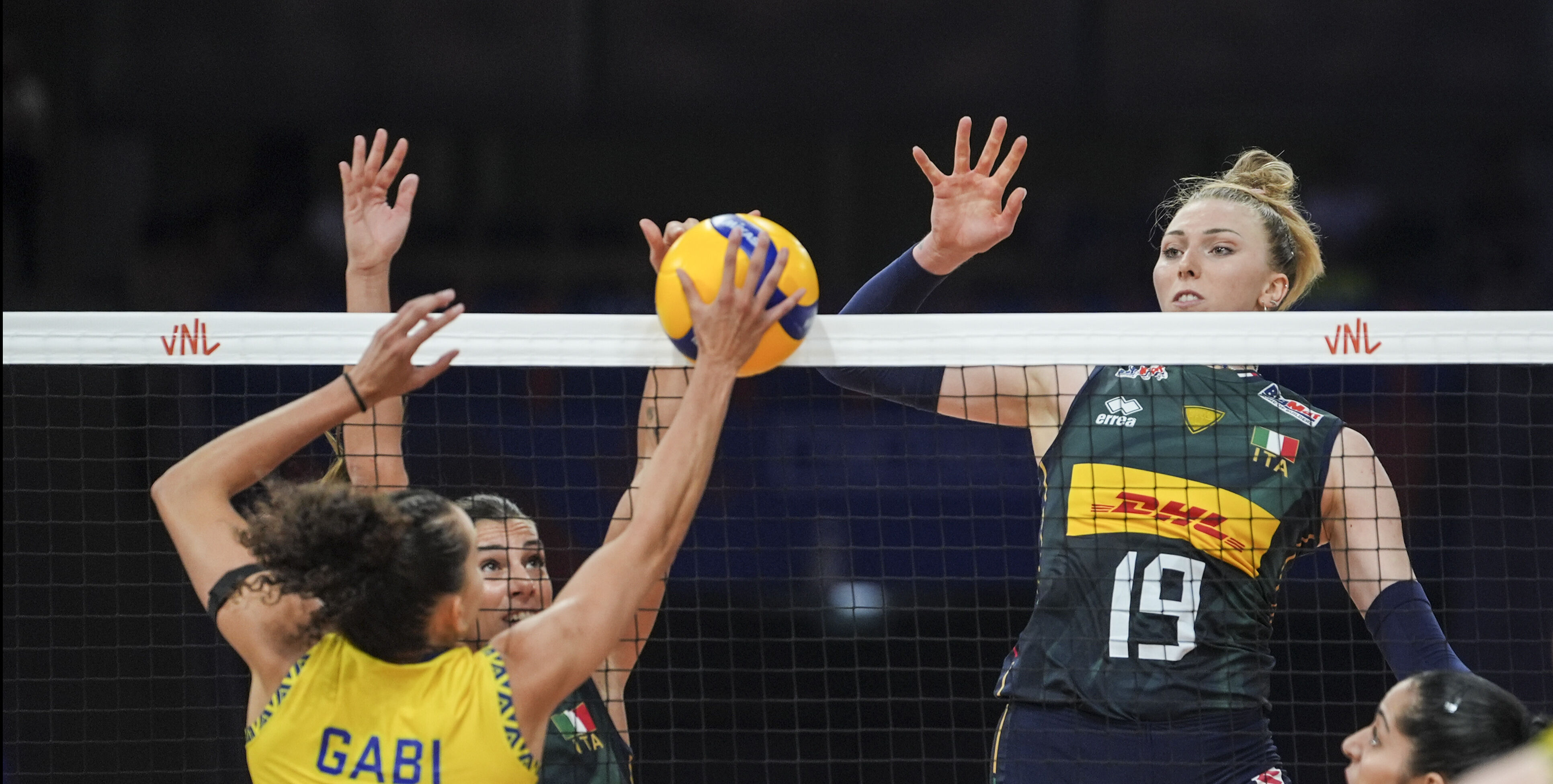 Filenin şampiyonu belli oldu! Üst üste ikinci kez kupayı evine götürdü Filenin şampiyonu belli oldu! Üst üste ikinci kez kupayı evine götürdü - 1. Resim