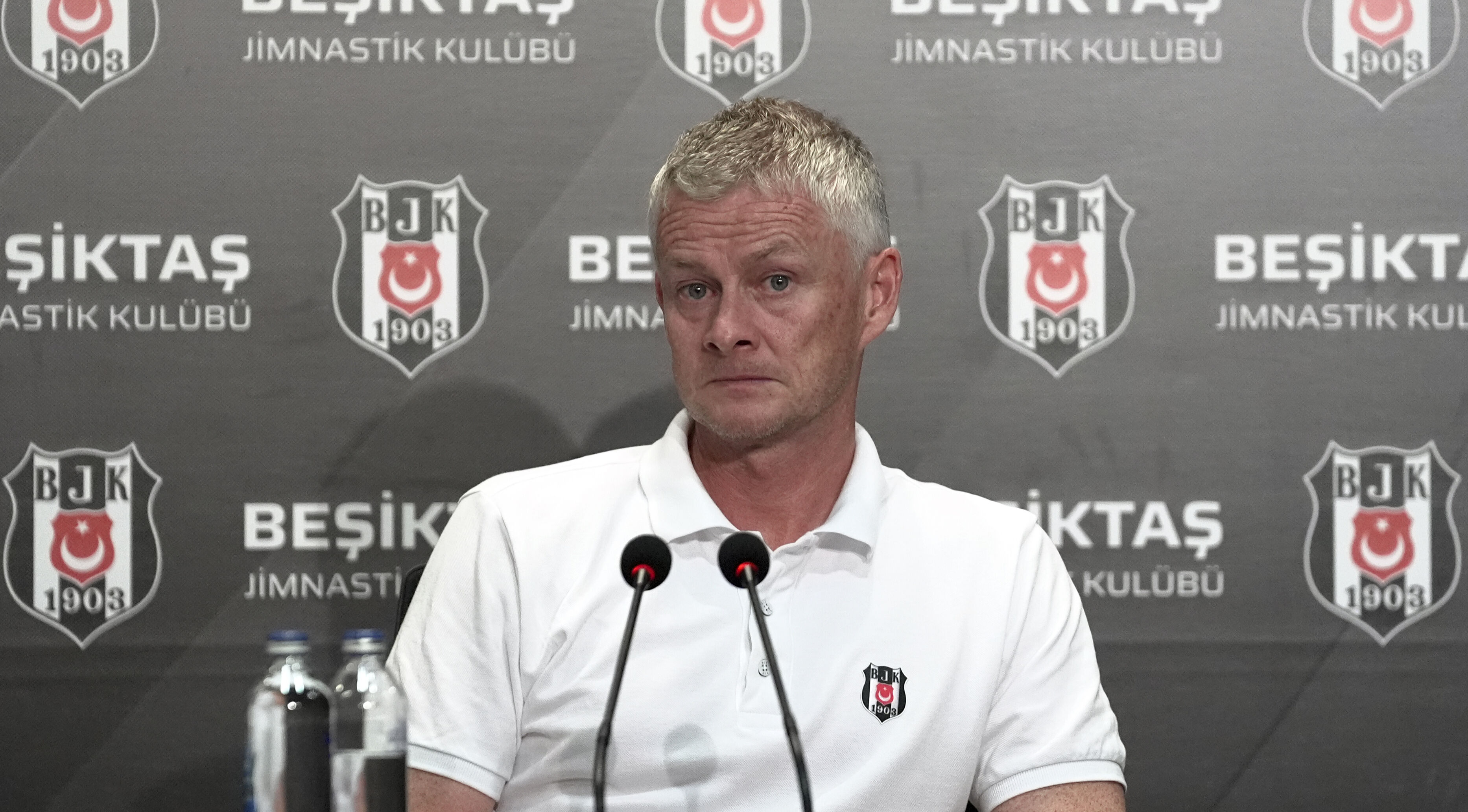 Solskjaer'den Başkan Adalı'ya: Bize çok acil transfer lazım Solskjaer'den Başkan Adalı'ya: Bize çok acil transfer lazım - 1. Resim