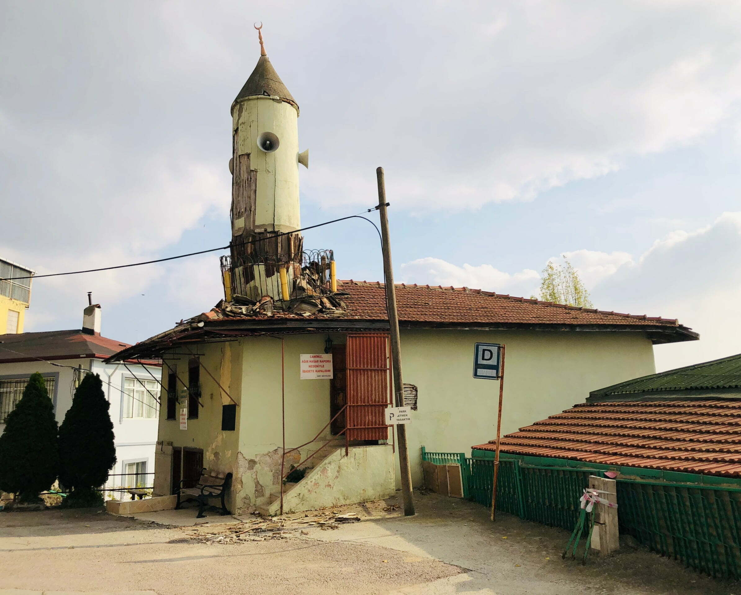 Yıllardır kapalı tutuluyordu, 150 senelik tarihi yapıda bekleyiş sona erdi... Hacı Ayvaz Camii yapılıyor Yıllardır kapalı tutuluyordu, 150 senelik tarihi yapıda bekleyiş sona erdi... Hacı Ayvaz Camii yapılıyor - 2. Resim