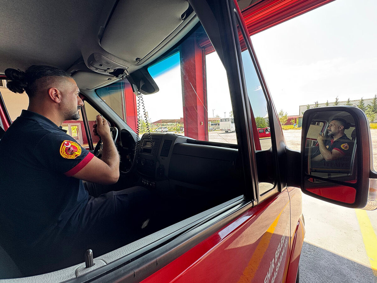 Zirvede karar verdi, yolu bilen gelin damat şaşkına döndü! Ağrı Dağı'ndan düğün için indi - 3. Resim