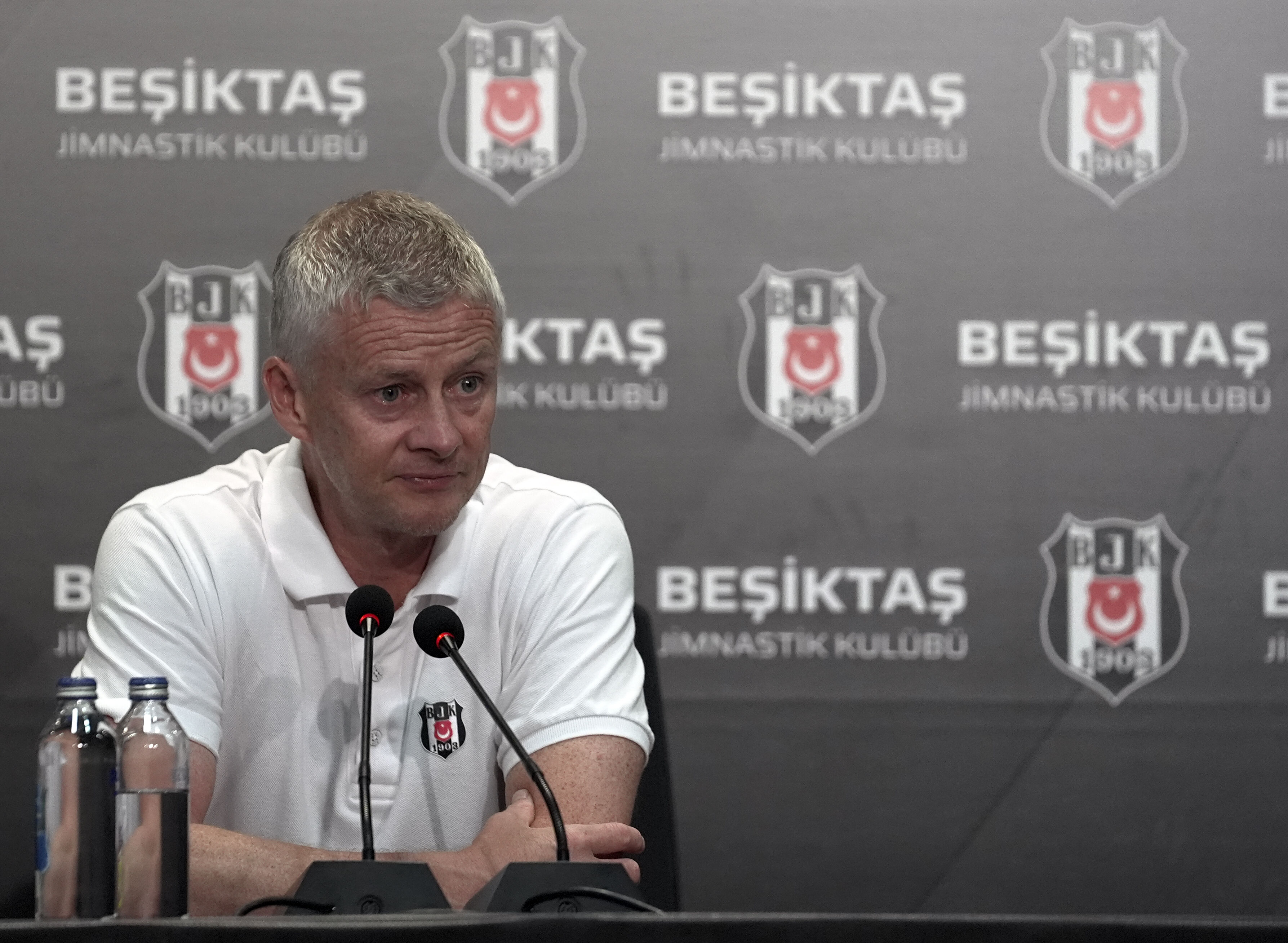 Beşiktaş'ta Sergen Yalçın sesleri! 