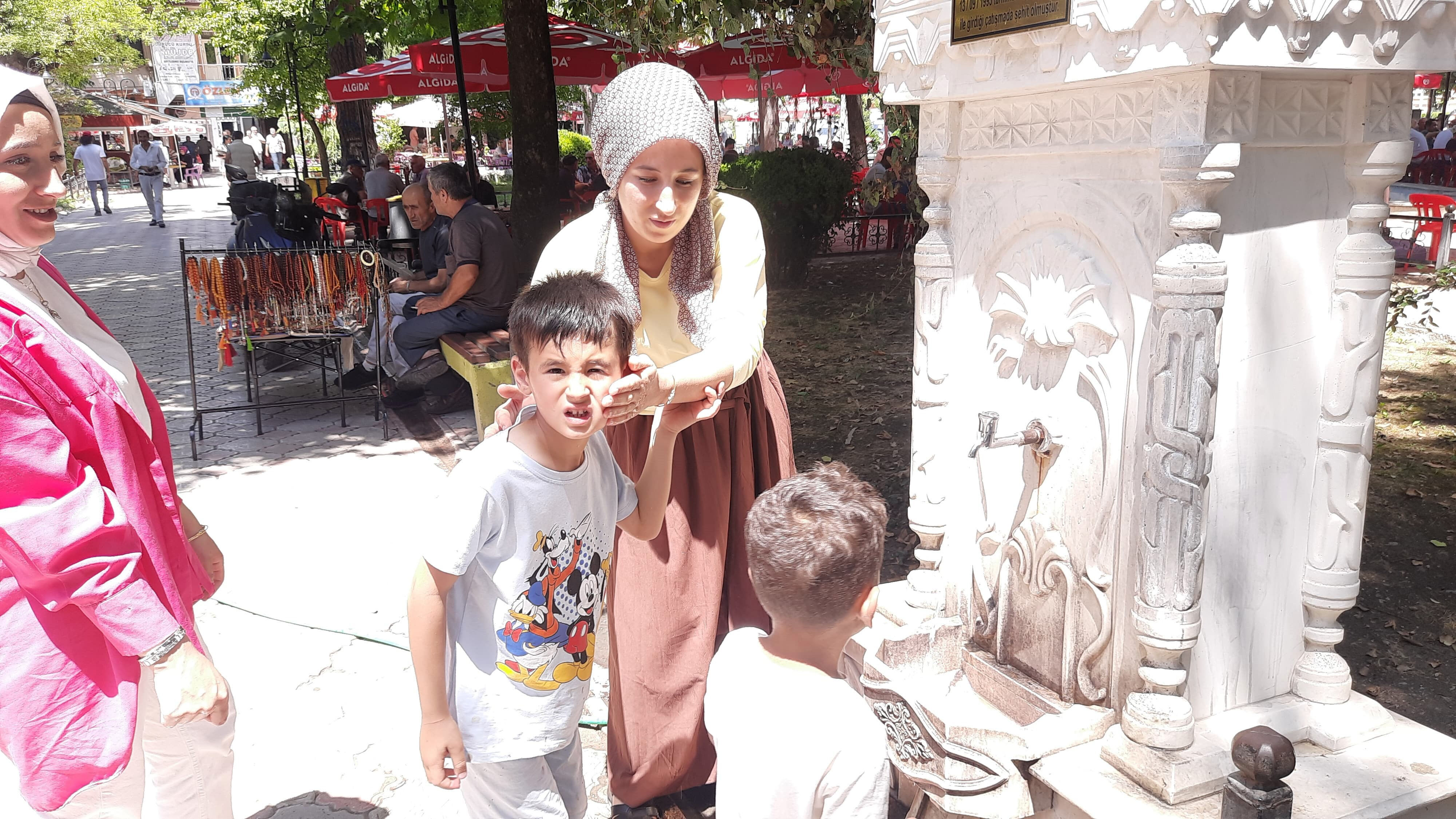 Bir kentte daha rekor geldi, daha da artacak dendi! Termometreler 42 dereceyi gördü - 2. Resim