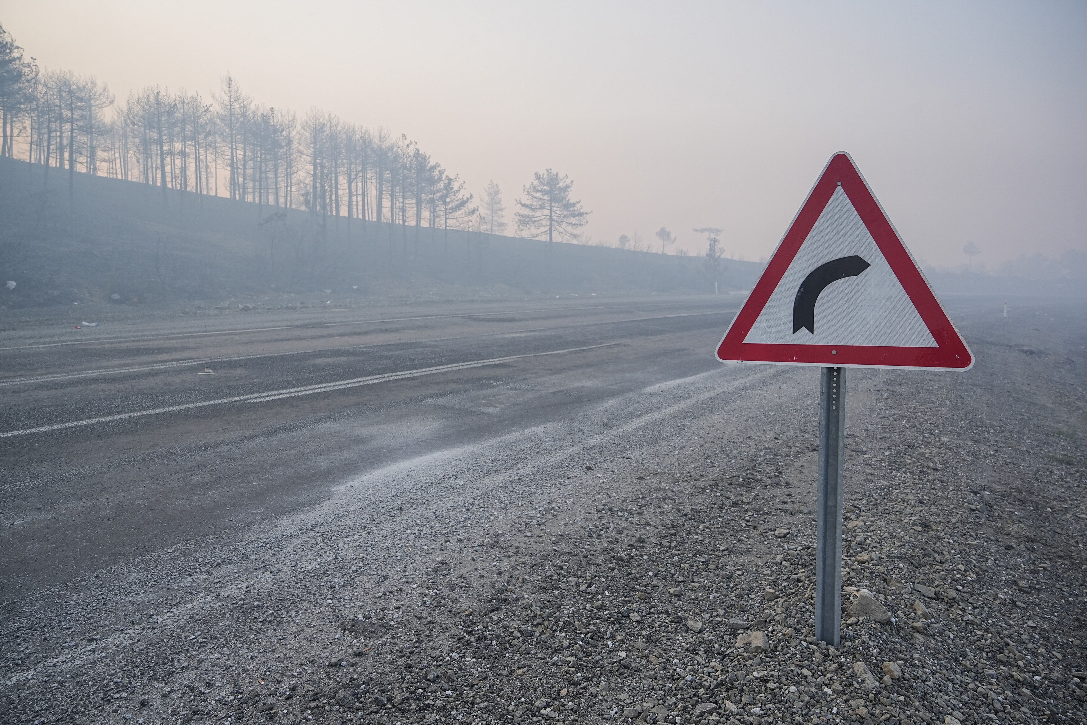 Bursa'da göz gözü görmüyor! Duman bulutu gökyüzünü kapladı Bursa'da göz gözü görmüyor! Duman bulutu gökyüzünü kapladı - 1. Resim