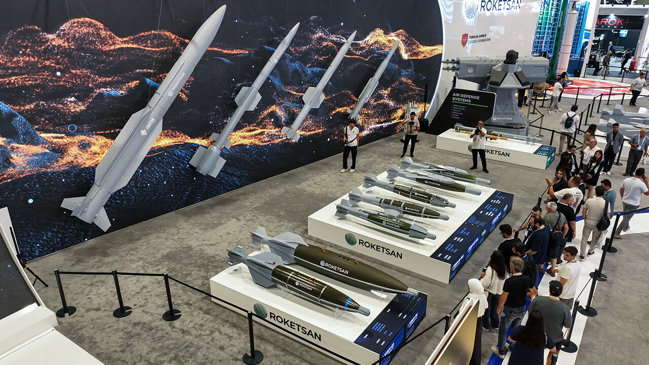 IDEF 2025'te yoğun trafik! Azerbaycan'dan İngiltere'ye Libya'dan Somali'ye IDEF 2025'te yoğun trafik! Azerbaycan'dan İngiltere'ye Libya'dan Somali'ye IDEF 2025'te yoğun trafik - 3. Resim