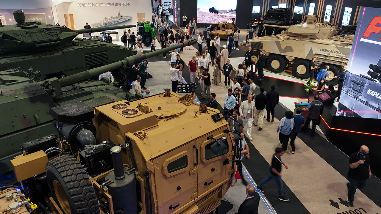 IDEF 2025'te yoğun trafik! Azerbaycan'dan İngiltere'ye Libya'dan Somali'ye IDEF 2025'te yoğun trafik! Azerbaycan'dan İngiltere'ye Libya'dan Somali'ye IDEF 2025'te yoğun trafik - 2. Resim