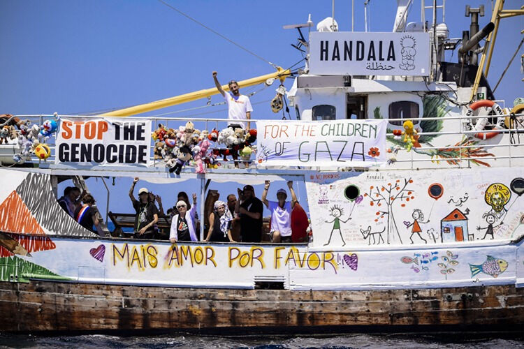 İsrail tarafından rehin alınmışlardı! Hanzala aktivistleri açlık grevine başladı İsrail tarafından rehin alınmışlardı! Hanzala aktivistleri açlık grevine başladı - 1. Resim