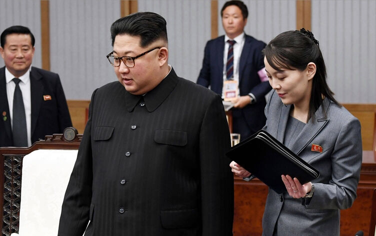 Kim Jong Un kayboldu! Kardeşi sahaya indi, Güney'e hodri meydan dedi Kim Jong Un kayboldu! Kardeşi sahaya indi, Güney'e hodri meydan dedi - 1. Resim