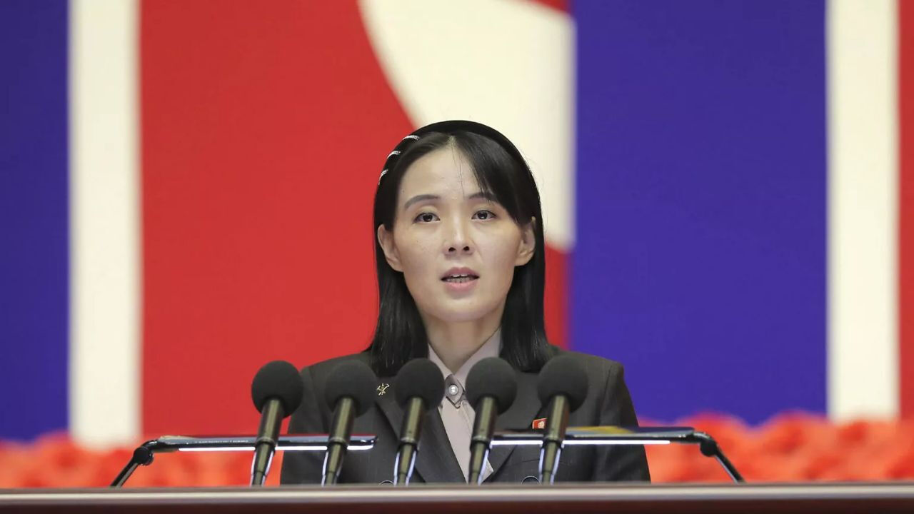 Kim Jong Un kayboldu! Kardeşi sahaya indi, Güney'e hodri meydan dedi Kim Jong Un kayboldu! Kardeşi sahaya indi, Güney'e hodri meydan dedi - 2. Resim