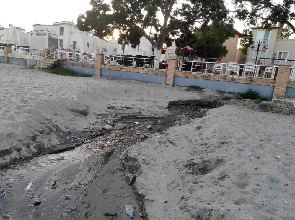 Lağım alarmı! 5 bin kişi tehlikede, acil çözüm çağrısı yaptılar - 2. Resim