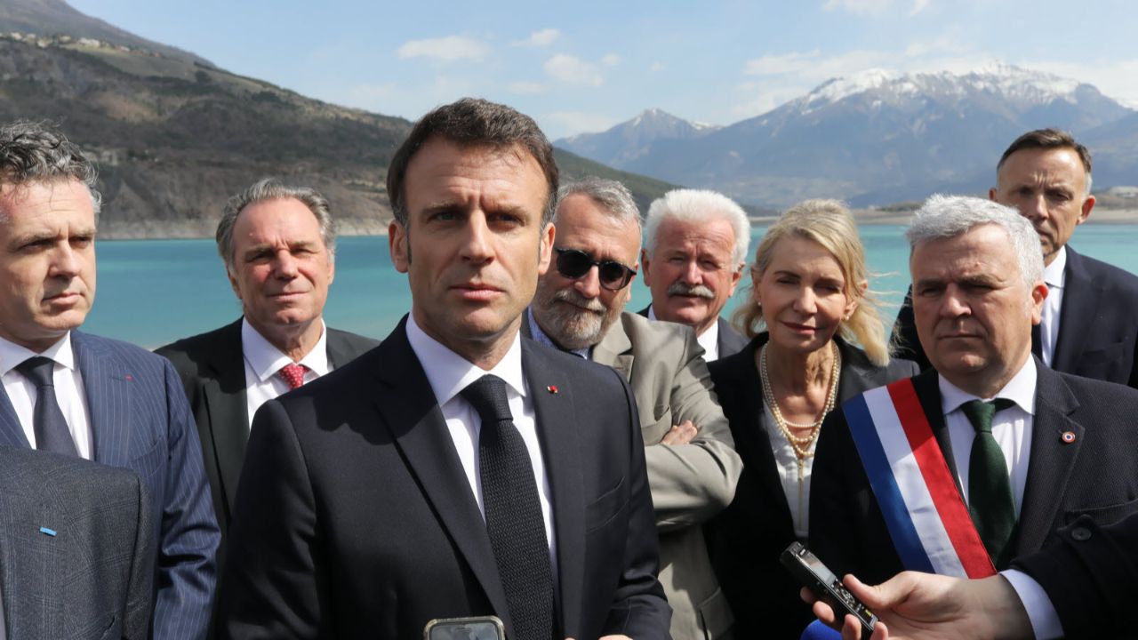 Musluklardan kanser akıyor! 16 Belediye Başkanı Macron’a isyan etti