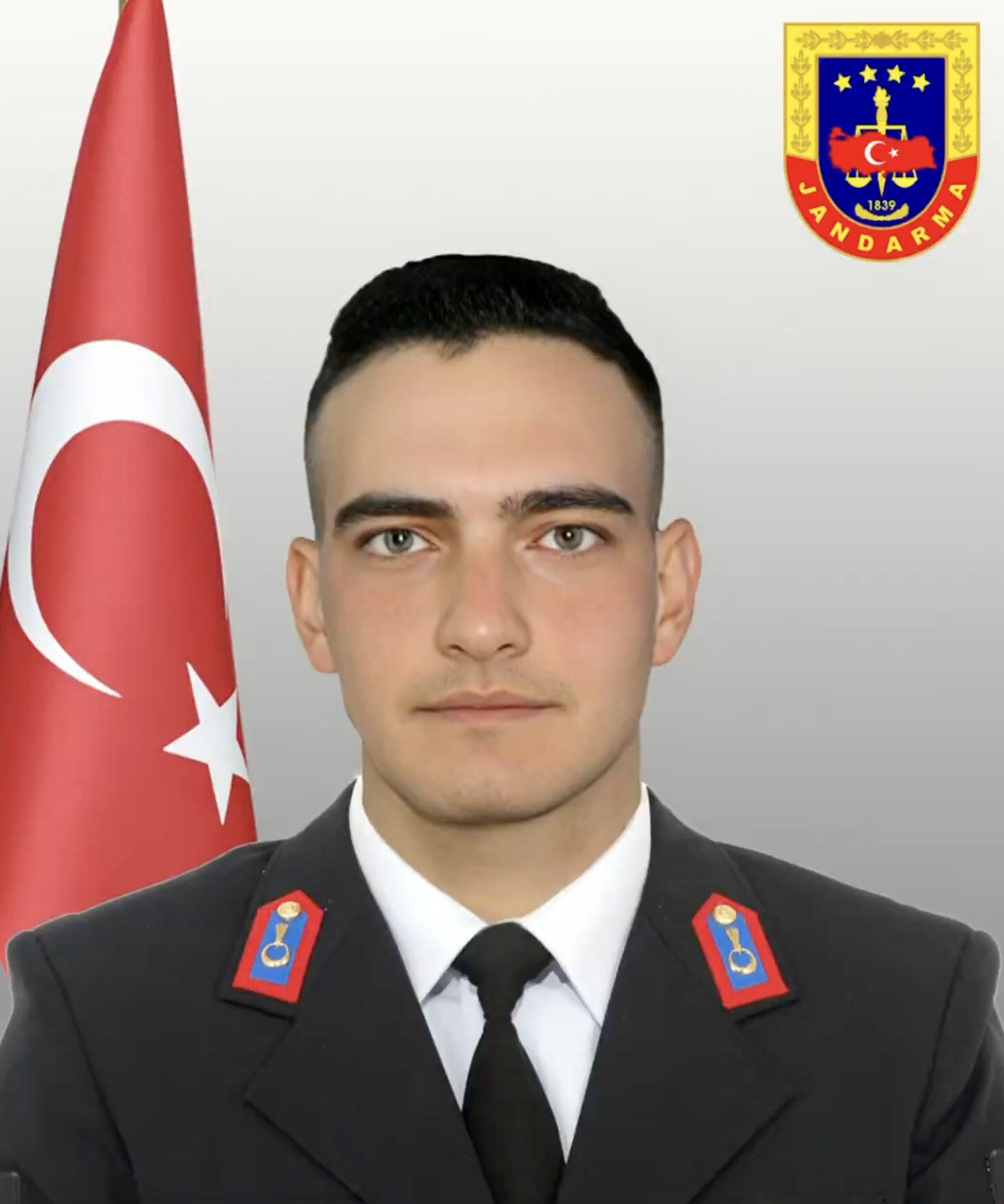 Şırnak'ta operasyonda ağır yaralanmıştı! Uzman Çavuş Mehmet Ali Yıldırım şehit oldu Şırnak'ta operasyonda ağır yaralanmıştı! Uzman Çavuş Mehmet Ali Yıldırım şehit oldu - 1. Resim