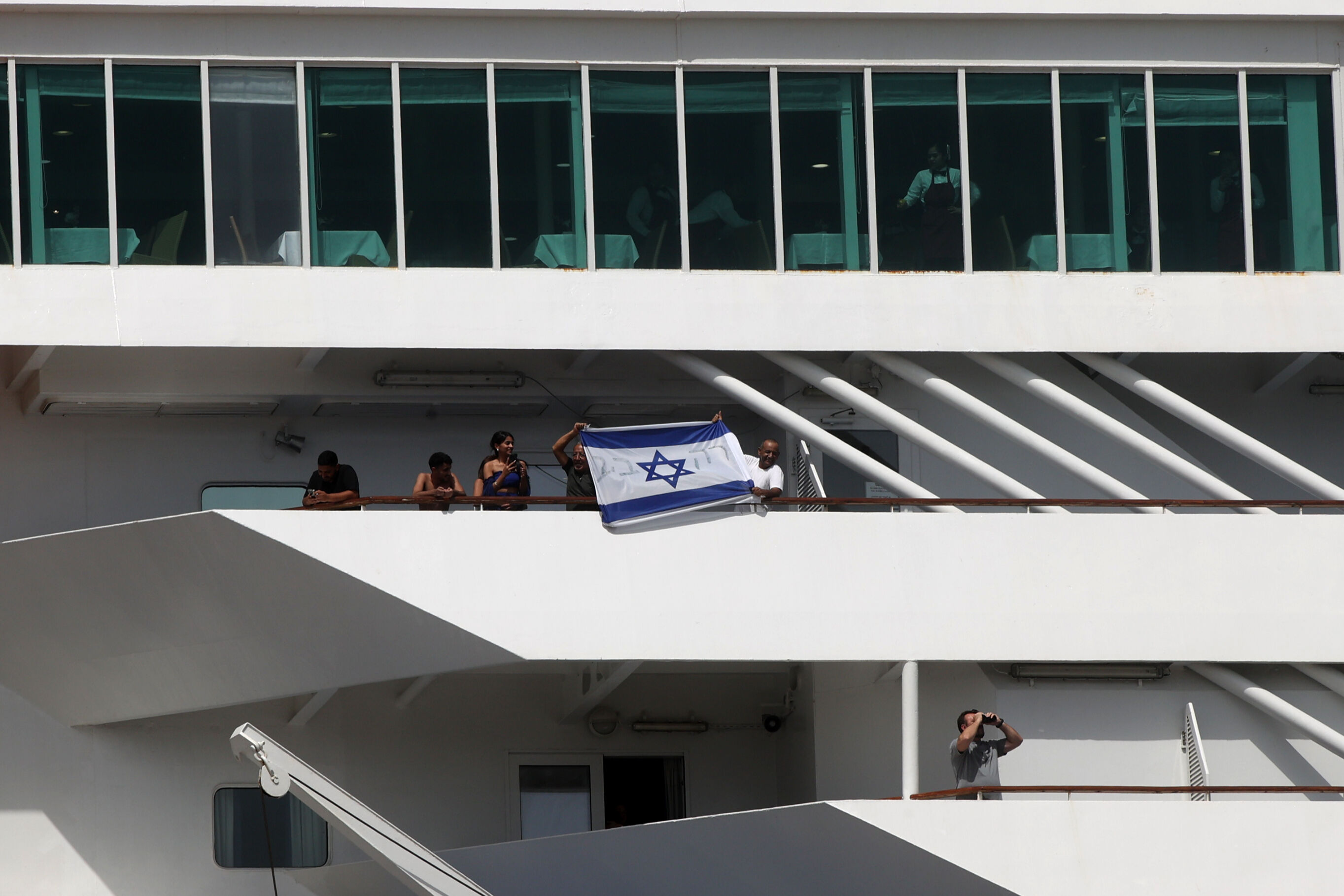 Siros'tan sonra Rodos! Yunanistan'da İsraillilere sert tepki - 1. Resim
