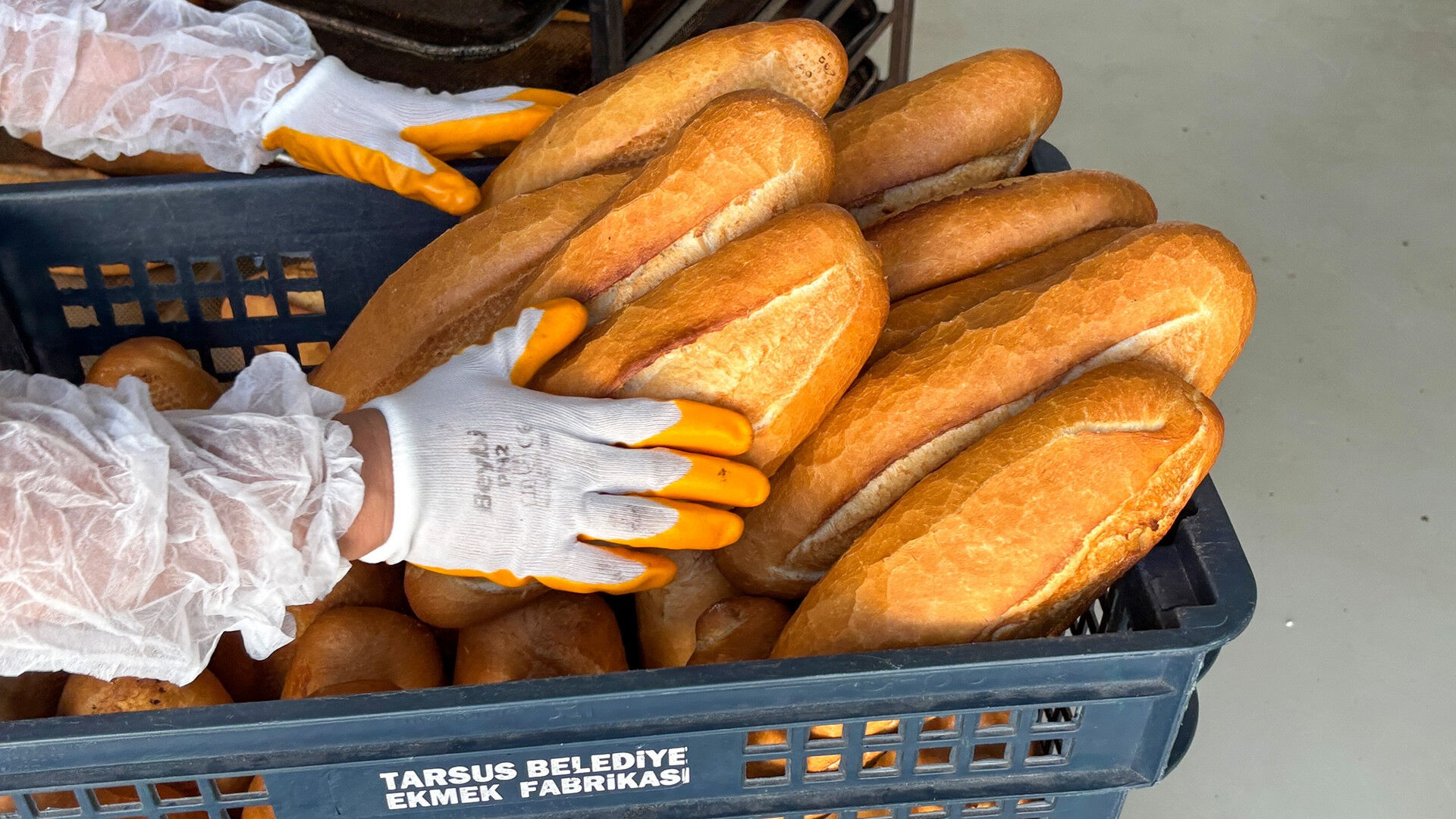 Somunu 7,5 TL'den satıyorlar! Kadın istihdamı arttı Somunu 7,5 TL'den satıyorlar! Kadın istihdamı arttı - 3. Resim