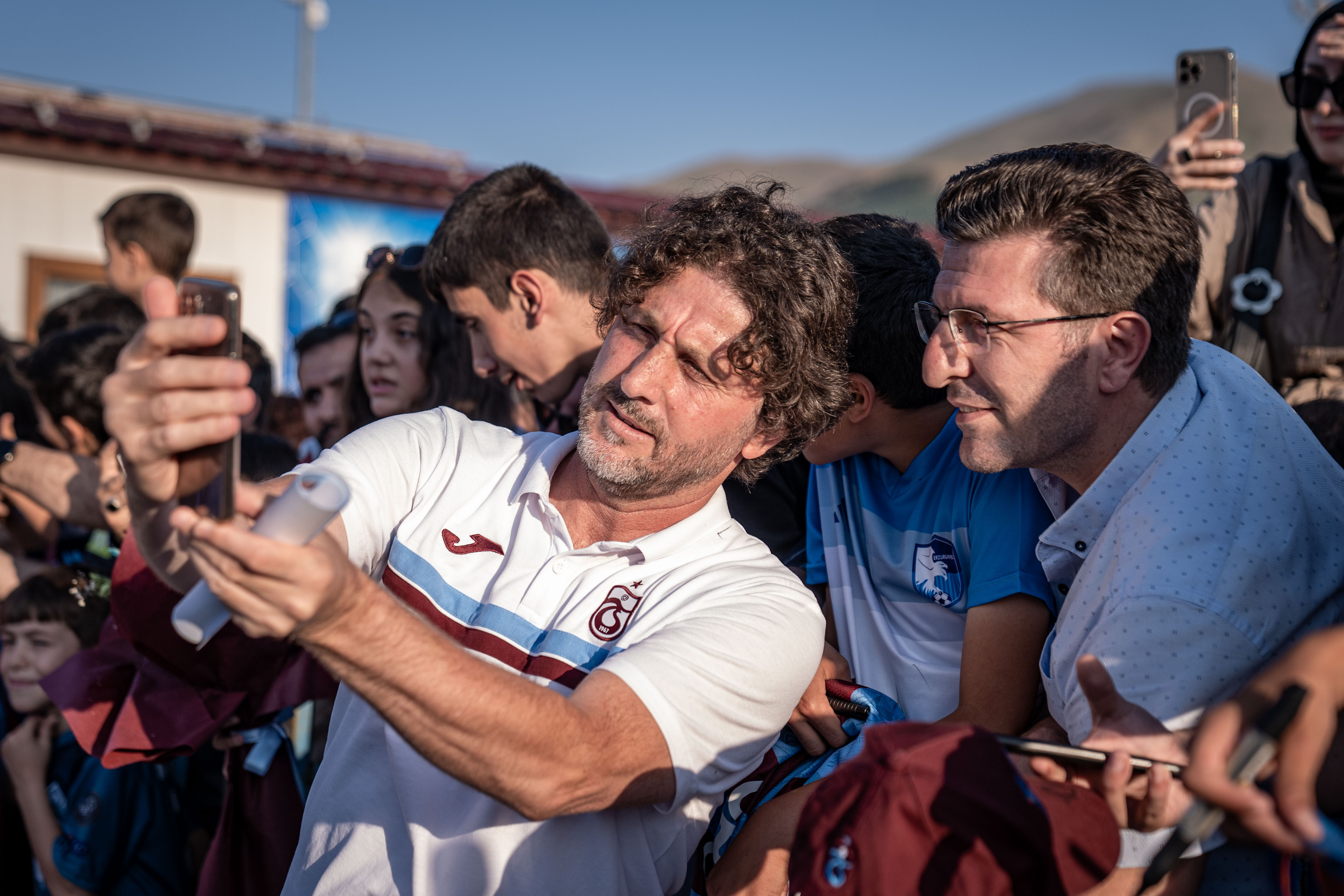 Trabzonspor'da Fatih hoca, orta saha, stoper ve kanat bekliyor! Tekke'nin gözü yolda Trabzonspor'da Fatih hoca, orta saha, stoper ve kanat bekliyor! Tekke'nin gözü yolda - 1. Resim