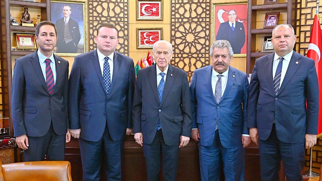 DEM Parti "Terörsüz Türkiye" isminden rahatsız olmuştu! MHP'li isim komisyona yeni ad buldu DEM Parti "Terörsüz Türkiye" isminden rahatsız olmuştu! MHP'li isim komisyona yeni ad buldu