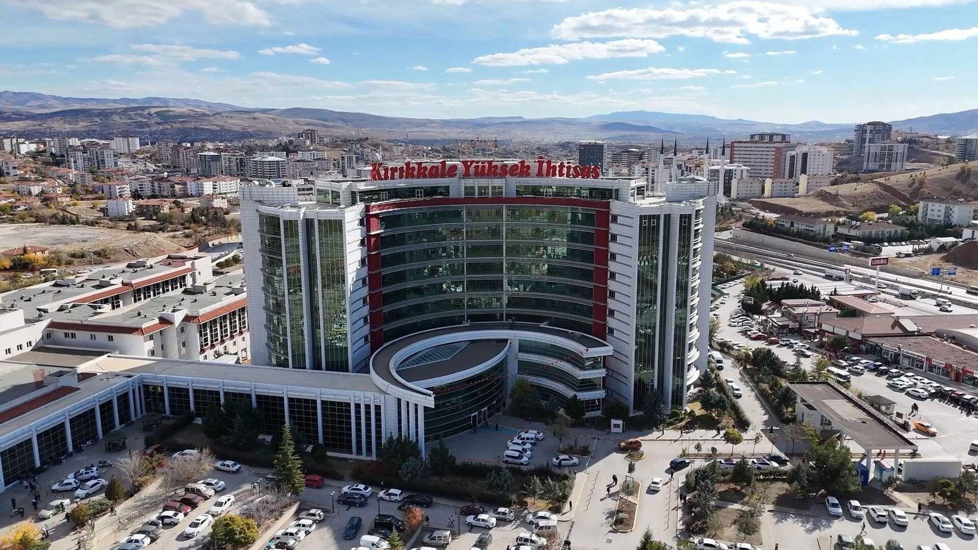 Devlet hastanesinde büyük skandal! 33 memur ve 13 personelin işine son verildi - 1. Resim