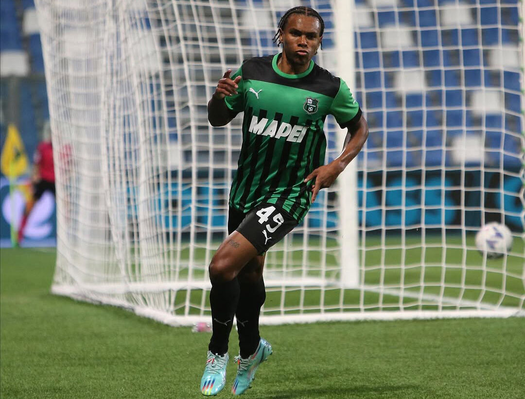 Fenerbahçe'de sürpriz anlaşma! Bonservisi ve maaşı ortaya çıktı Fenerbahçe'de sürpriz anlaşma! Bonservisi ve maaşı ortaya çıktı - 1. Resim