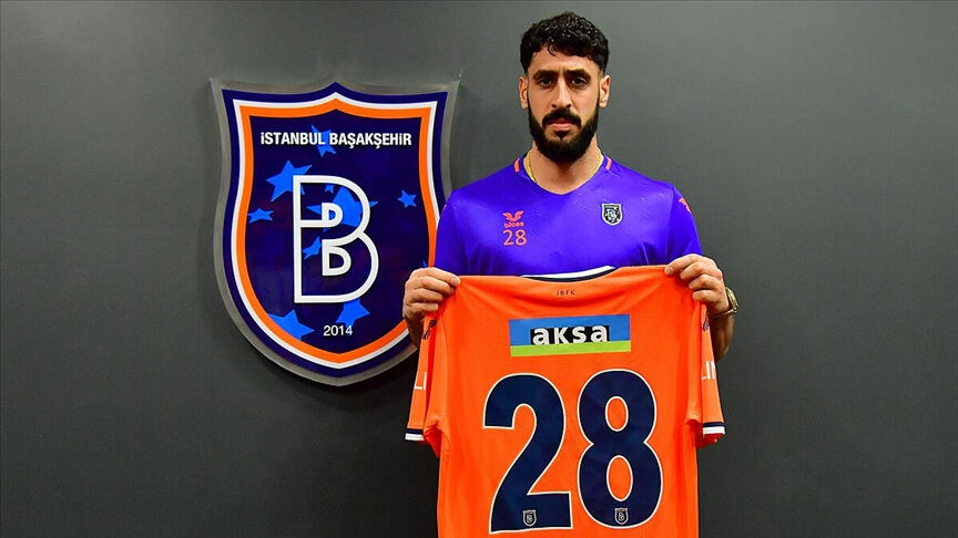 Galatasaray'da 2, Fenerbahçe'de 3 sezon oynadı, Milli Takım'a kadar yükseldi! Şimdi kulüpsüz kaldı Galatasaray'da 2, Fenerbahçe'de 3 sezon oynadı, Milli Takım'a kadar yükseldi! Şimdi kulüpsüz kaldı - 3. Resim