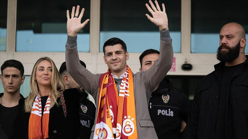 Galatasaray'ı bekleyen tehlike! Rakiplere korku salıyordu: Yıldızı çok, oynayanı yok Galatasaray'ı bekleyen tehlike! Rakiplere korku salıyordu: Yıldızı çok, oynayanı yok - 3. Resim