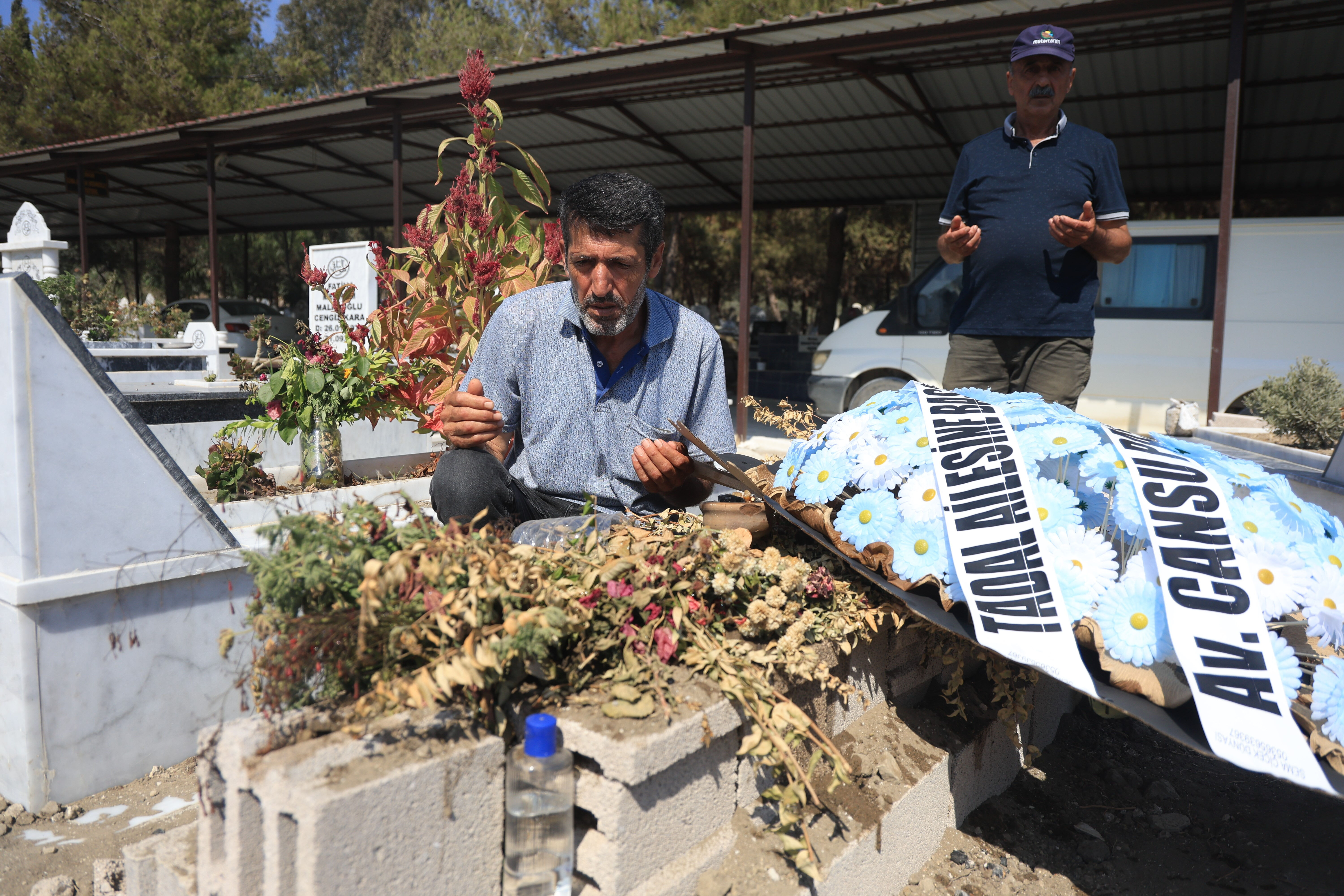 Henüz 24 yaşındaydı... Görev başında vefat etti, nedeni ortaya çıktı! Cenazede kahreden detay Henüz 24 yaşındaydı... Görev başında vefat etti, nedeni ortaya çıktı! Cenazede kahreden detay... - 2. Resim