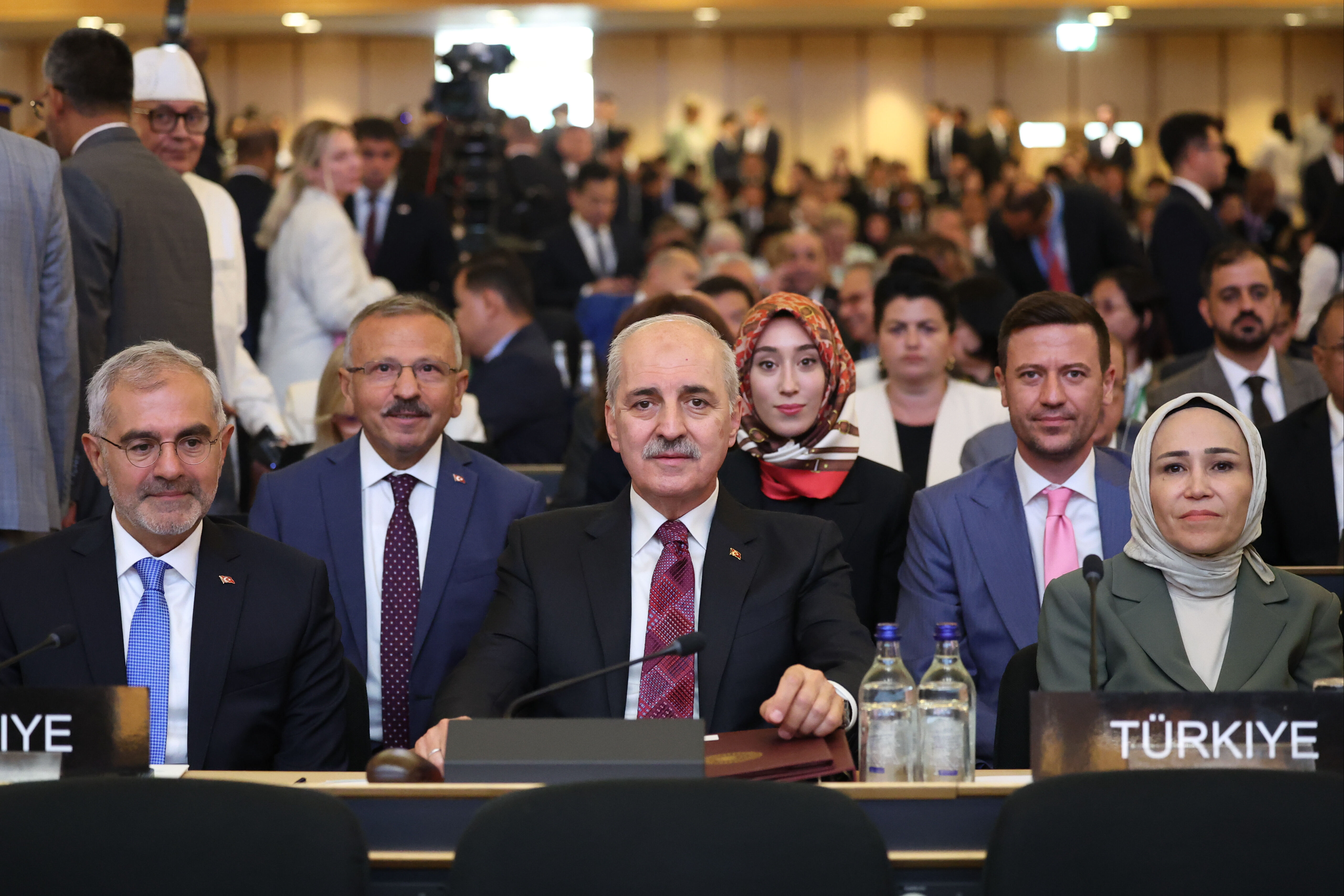 TBMM Başkanı Numan Kurtulmuş dünya parlamento liderlerine seslendi: "Soykırıma karşı birlikte hareket etmeliyiz" TBMM Başkanı Numan Kurtulmuş dünya parlamento liderlerine seslendi: "Soykırıma karşı birlikte hareket etmeliyiz" - 1. Resim