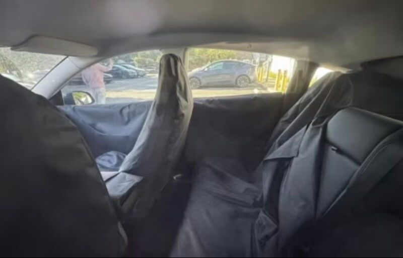 Tesla'dan ucuz fiyatlı Model Y hamlesi: Casus kameralara yakalandı Tesla'dan ucuz fiyatlı Model Y hamlesi: Casus kameralara yakalandı - 3. Resim