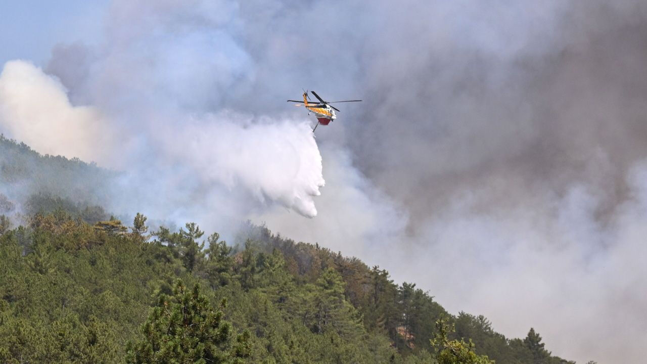 Bursa'daki yangın kontrol altında! Bakan Yumaklı açıkladı Bursa'daki yangın kontrol altında! Bakan Yumaklı açıkladı - 1. Resim