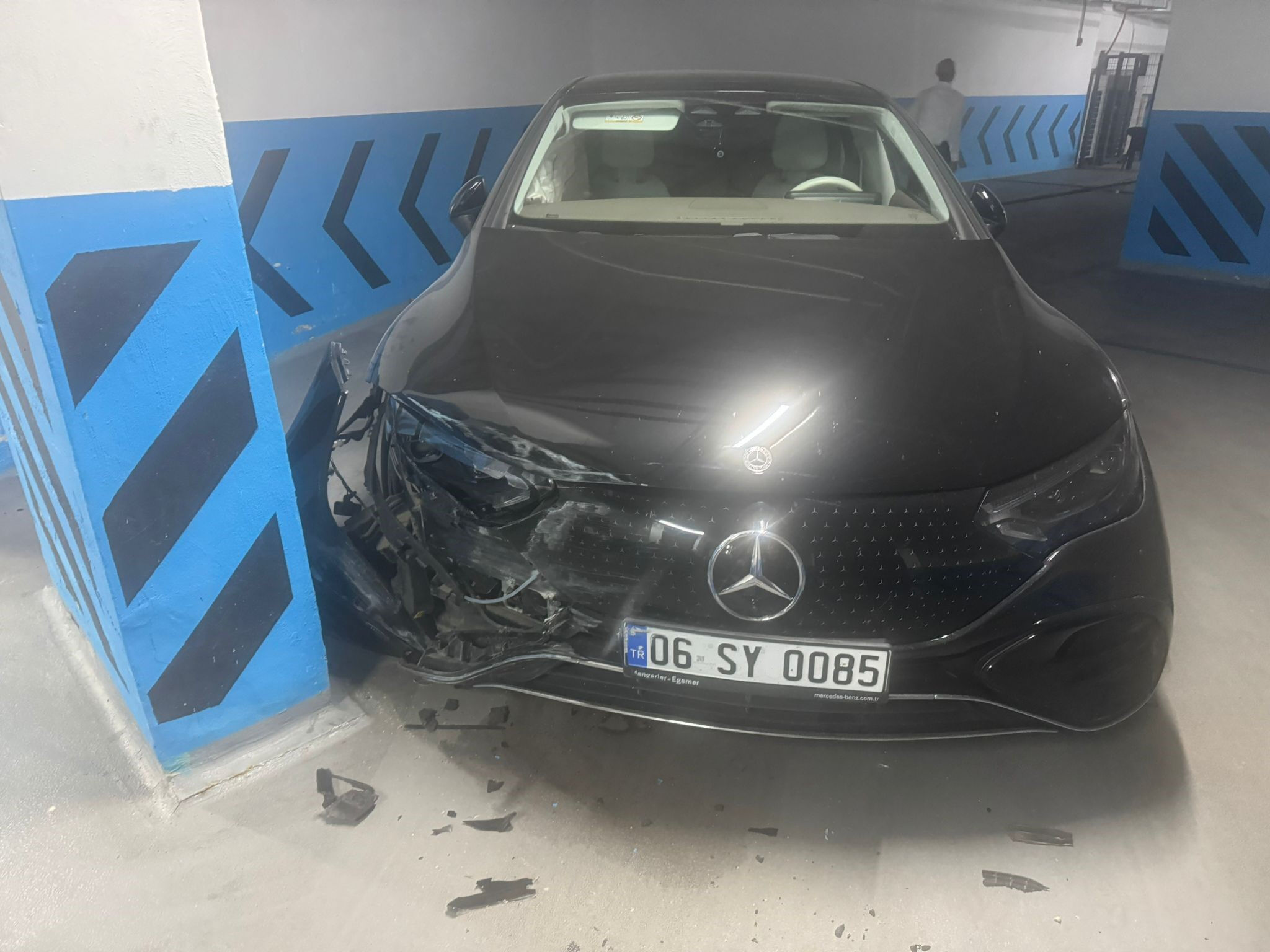 Çeşme'de vale skandalı! 7 milyonluk araç kullanılamaz hale geldi - 1. Resim