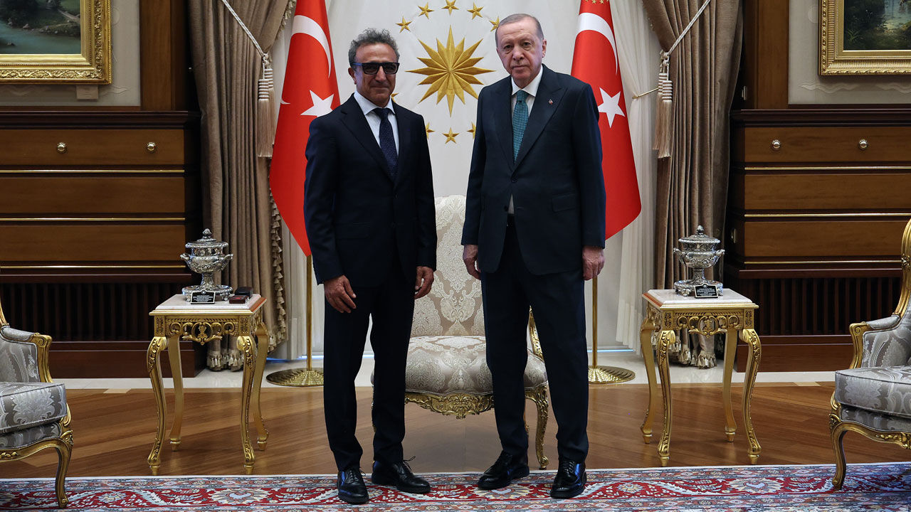 Cumhurbaşkanı Erdoğan, Chobani firmasının kurucusu ve CEO'su Ulukaya'yı kabul etti - 1. Resim
