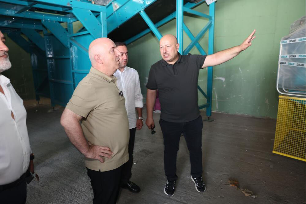 Darıca Belediyesi harekete geçti! İlçeye kurulacak, çöpler paraya dönüşecek Darıca'ya 70 ton atık kapasiteli geri dönüşüm tesisi kuracak, çöpler paraya dönüşecek - 1. Resim