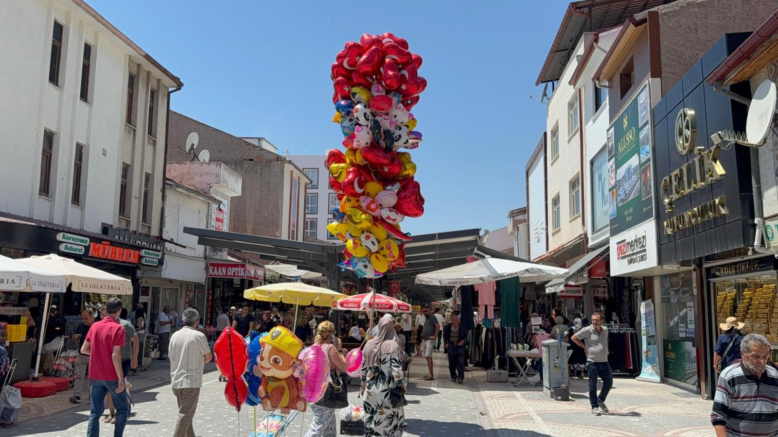 Her iki araçtan bir lüks! 45 bin nüfuslu ilçe 200 binlere dayandı: Sadece 1 ay sürecek - 1. Resim