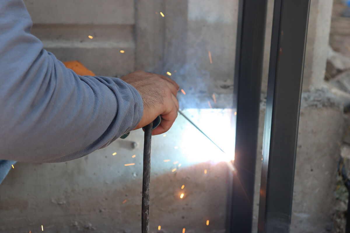 İnsan fotoğrafına bakarken terliyor... Onlar 40 derecenin altında çalışmak zorundalar - 4. Resim