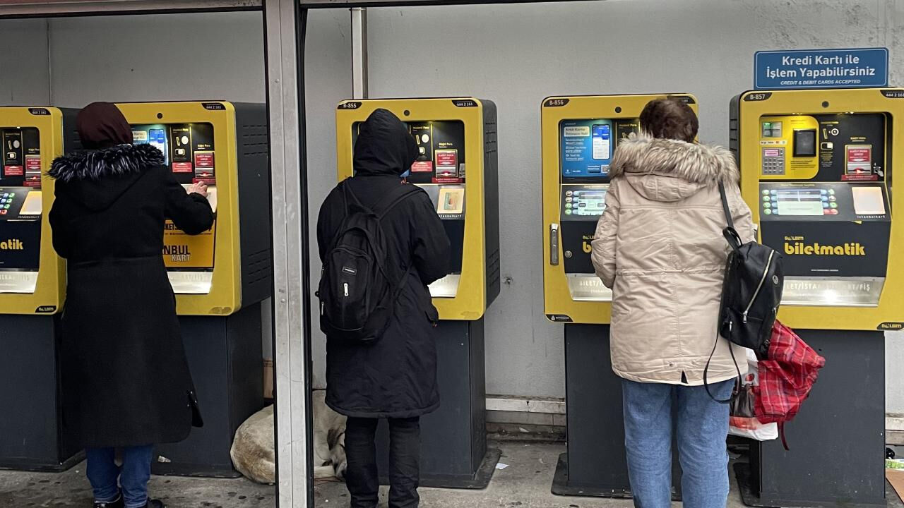 İstanbulkart 30 yaş sınırı kalktı mı, 30 yaş üstü öğrenci indirimi var mı? Mahkeme kararı gündem oldu İstanbulkart 30 yaş sınırı kalktı mı, 30 yaş üstü öğrenci indirimi var mı? Mahkeme kararı gündem oldu - 2. Resim