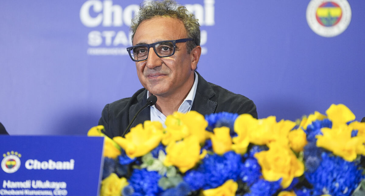 Kadıköy'de imzalar atıldı, Ali Koç  Kadıköy'de imzalar atıldı, Ali Koç