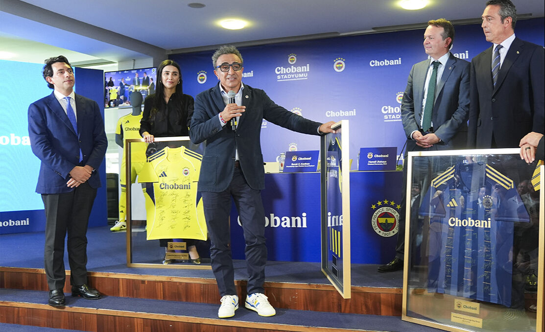 Kadıköy'de imzalar atıldı, Ali Koç  Kadıköy'de imzalar atıldı, Ali Koç